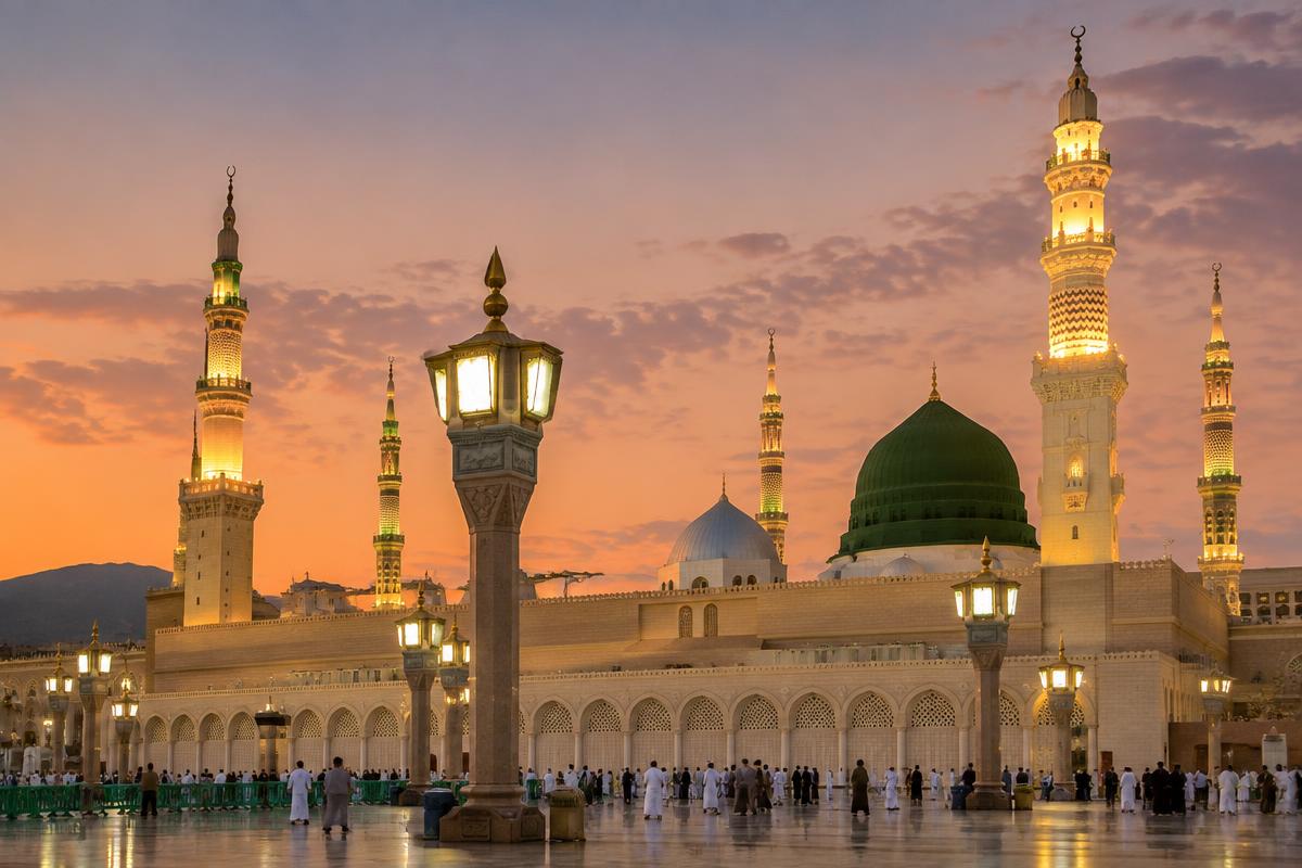 The Prophet's Mosque in Madinah at dusk